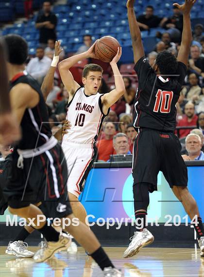 Thumbnail 1 in Monte Vista vs. Centennial (CIF State D1 Final) photogallery.
