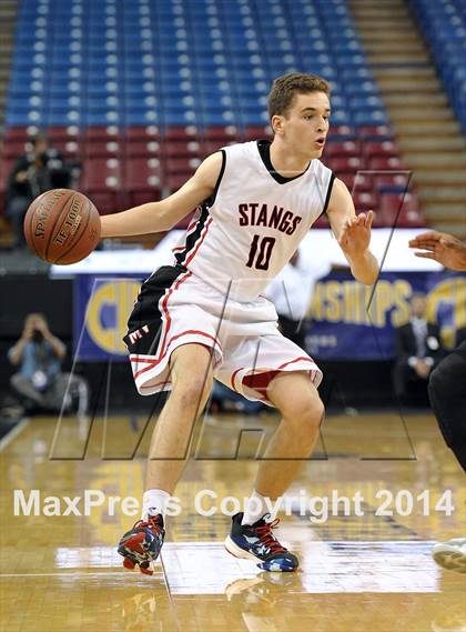 Thumbnail 1 in Monte Vista vs. Centennial (CIF State D1 Final) photogallery.