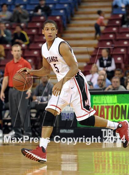 Thumbnail 3 in Monte Vista vs. Centennial (CIF State D1 Final) photogallery.