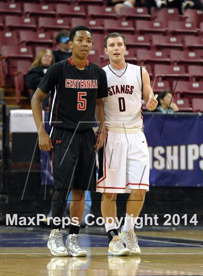 Thumbnail 3 in Monte Vista vs. Centennial (CIF State D1 Final) photogallery.
