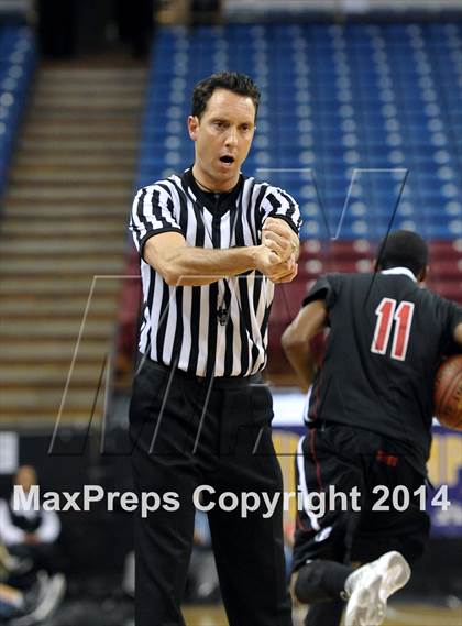 Thumbnail 2 in Monte Vista vs. Centennial (CIF State D1 Final) photogallery.