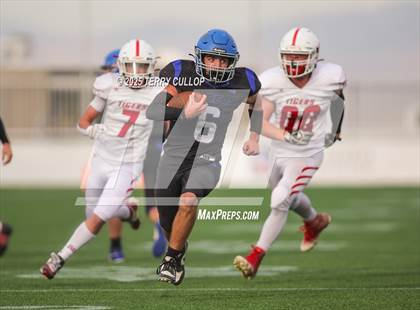 Thumbnail 3 in Rich vs. Milford (UHSAA 8 Man Final) photogallery.