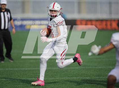 Thumbnail 3 in Rich vs. Milford (UHSAA 8 Man Final) photogallery.