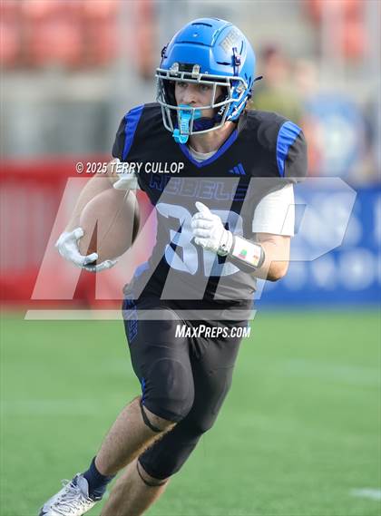 Thumbnail 3 in Rich vs. Milford (UHSAA 8 Man Final) photogallery.