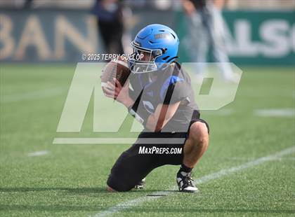 Thumbnail 2 in Rich vs. Milford (UHSAA 8 Man Final) photogallery.