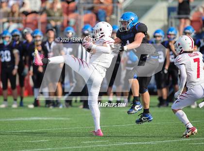 Thumbnail 2 in Rich vs. Milford (UHSAA 8 Man Final) photogallery.