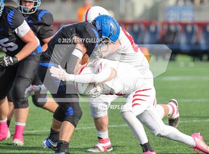 Thumbnail 1 in Rich vs. Milford (UHSAA 8 Man Final) photogallery.