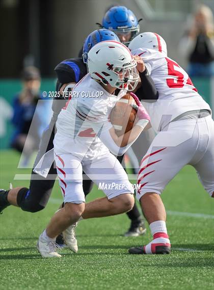 Thumbnail 2 in Rich vs. Milford (UHSAA 8 Man Final) photogallery.