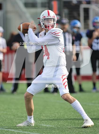 Thumbnail 1 in Rich vs. Milford (UHSAA 8 Man Final) photogallery.