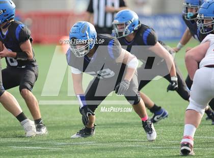 Thumbnail 2 in Rich vs. Milford (UHSAA 8 Man Final) photogallery.