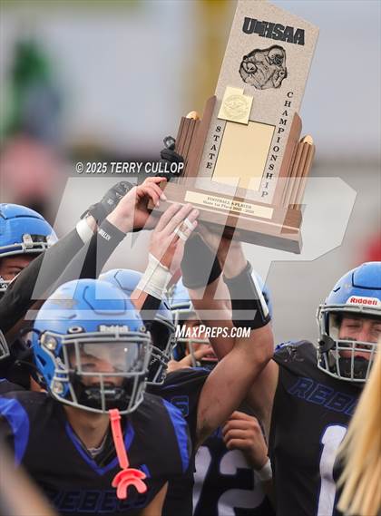Thumbnail 2 in Rich vs. Milford (UHSAA 8 Man Final) photogallery.