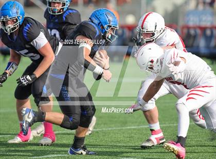 Thumbnail 2 in Rich vs. Milford (UHSAA 8 Man Final) photogallery.