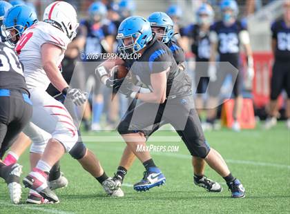 Thumbnail 1 in Rich vs. Milford (UHSAA 8 Man Final) photogallery.