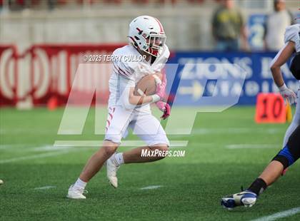 Thumbnail 2 in Rich vs. Milford (UHSAA 8 Man Final) photogallery.