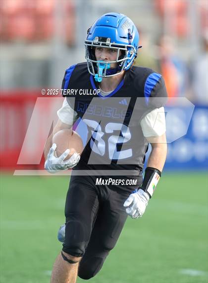 Thumbnail 2 in Rich vs. Milford (UHSAA 8 Man Final) photogallery.