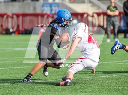 Thumbnail 2 in Rich vs. Milford (UHSAA 8 Man Final) photogallery.