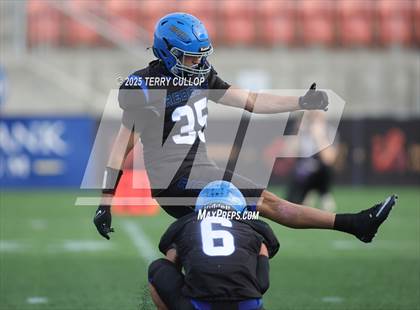 Thumbnail 1 in Rich vs. Milford (UHSAA 8 Man Final) photogallery.