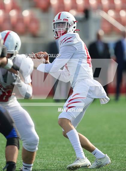 Thumbnail 3 in Rich vs. Milford (UHSAA 8 Man Final) photogallery.