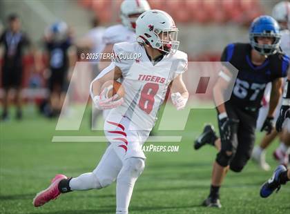 Thumbnail 3 in Rich vs. Milford (UHSAA 8 Man Final) photogallery.