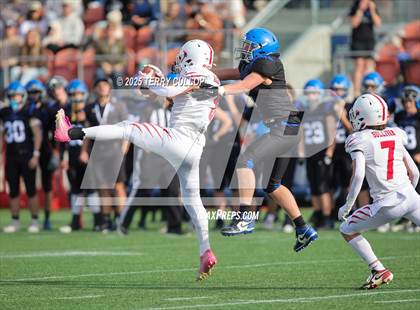 Thumbnail 1 in Rich vs. Milford (UHSAA 8 Man Final) photogallery.