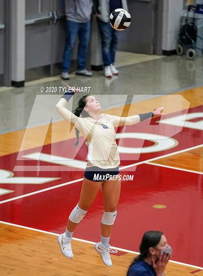 Thumbnail 2 in Tri-West Hendricks vs. Brebeuf Jesuit Preparatory (Regional Semifinal) photogallery.