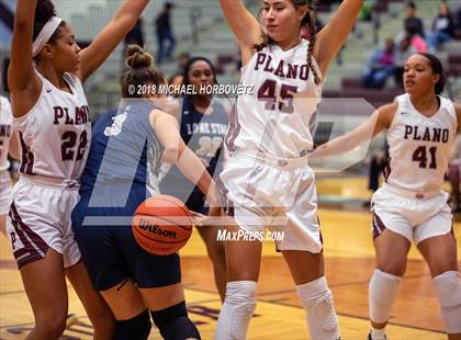 Thumbnail 3 in Lone Star @ Plano photogallery.