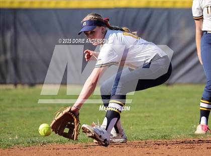Thumbnail 2 in Vacaville @ Oak Ridge photogallery.