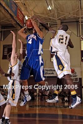 Thumbnail 2 in Campbell Hall vs Serra (SS DIVAA Final) photogallery.