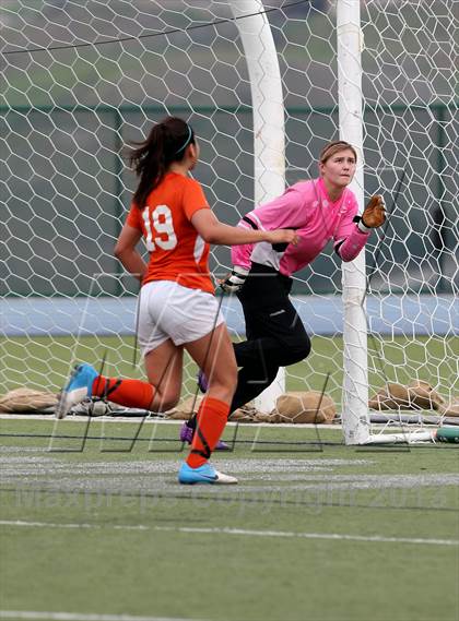 Thumbnail 3 in Santa Teresa vs. Woodside (CIF CCS D1 Final) photogallery.