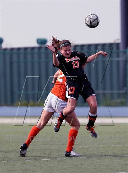 Thumbnail 2 in Santa Teresa vs. Woodside (CIF CCS D1 Final) photogallery.