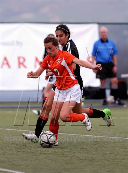 Thumbnail 3 in Santa Teresa vs. Woodside (CIF CCS D1 Final) photogallery.