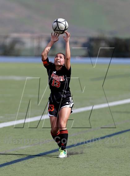 Thumbnail 3 in Santa Teresa vs. Woodside (CIF CCS D1 Final) photogallery.