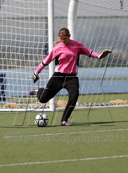 Thumbnail 1 in Santa Teresa vs. Woodside (CIF CCS D1 Final) photogallery.