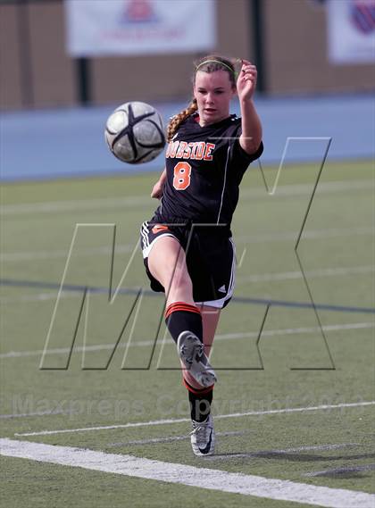 Thumbnail 1 in Santa Teresa vs. Woodside (CIF CCS D1 Final) photogallery.