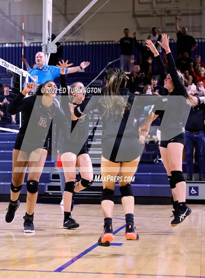 Thumbnail 2 in Buford vs. Lambert (GHSA 7A Championship) photogallery.