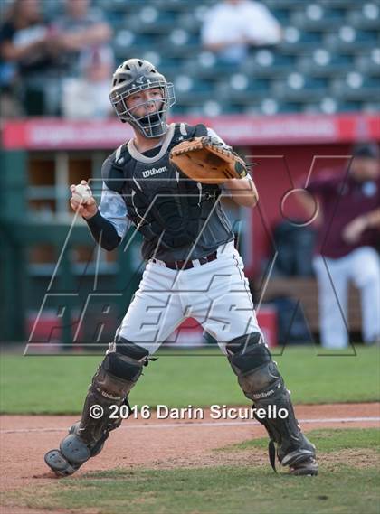 Thumbnail 3 in Mountain Ridge vs. Mountain Pointe (AIA D1 Playoff) photogallery.