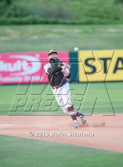 Thumbnail 3 in Mountain Ridge vs. Mountain Pointe (AIA D1 Playoff) photogallery.