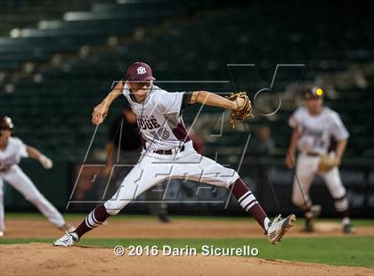 Thumbnail 3 in Mountain Ridge vs. Mountain Pointe (AIA D1 Playoff) photogallery.