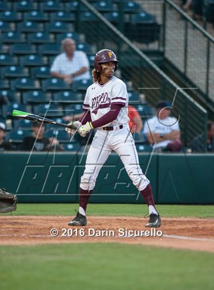 Thumbnail 2 in Mountain Ridge vs. Mountain Pointe (AIA D1 Playoff) photogallery.