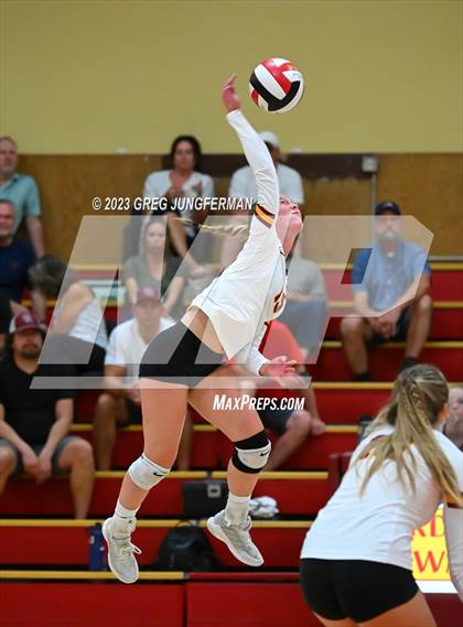 Thumbnail 1 in Ukiah @ Cardinal Newman photogallery.