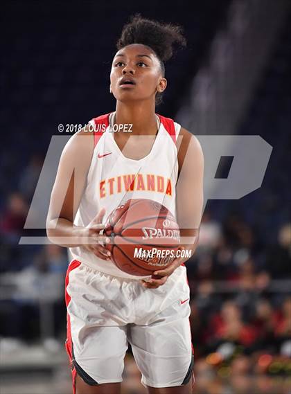 Thumbnail 2 in Etiwanda vs. Harvard-Westlake (CIF SS Open DIV Semi Final) photogallery.