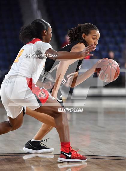 Thumbnail 3 in Etiwanda vs. Harvard-Westlake (CIF SS Open DIV Semi Final) photogallery.