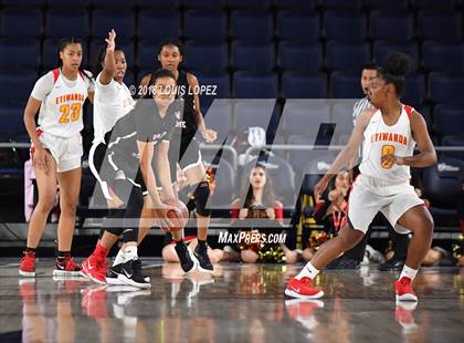 Thumbnail 3 in Etiwanda vs. Harvard-Westlake (CIF SS Open DIV Semi Final) photogallery.