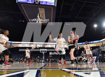Thumbnail 2 in Etiwanda vs. Harvard-Westlake (CIF SS Open DIV Semi Final) photogallery.