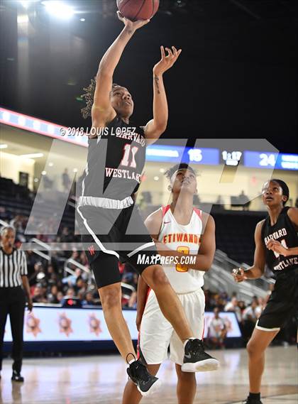 Thumbnail 3 in Etiwanda vs. Harvard-Westlake (CIF SS Open DIV Semi Final) photogallery.