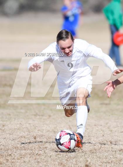 Thumbnail 3 in Mountain Ridge vs. Marana (Bohdie Larson Celebration Classic) photogallery.