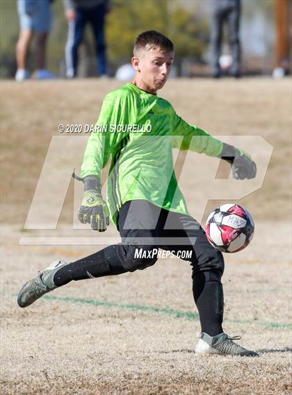 Thumbnail 3 in Mountain Ridge vs. Marana (Bohdie Larson Celebration Classic) photogallery.