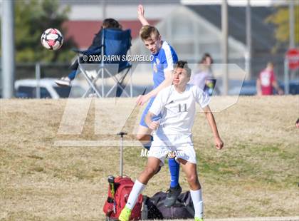 Thumbnail 3 in Mountain Ridge vs. Marana (Bohdie Larson Celebration Classic) photogallery.