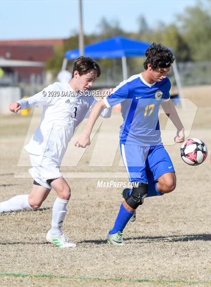 Thumbnail 2 in Mountain Ridge vs. Marana (Bohdie Larson Celebration Classic) photogallery.