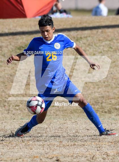 Thumbnail 2 in Mountain Ridge vs. Marana (Bohdie Larson Celebration Classic) photogallery.